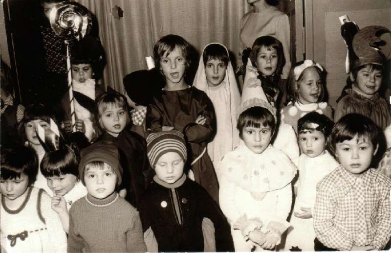 Claus im Kindergarten unter Kinder 4